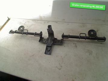 STEUN isofix Fiat 500 (312) (01-2007/12-2012) beschikbaar voor biedingen