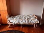 Rotan kinderbed, Kinderen en Baby's, Ophalen, Zo goed als nieuw, Matras
