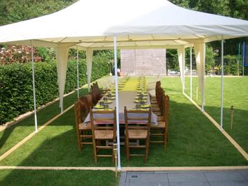 Partytent 2x 4m x 4m beschikbaar voor biedingen