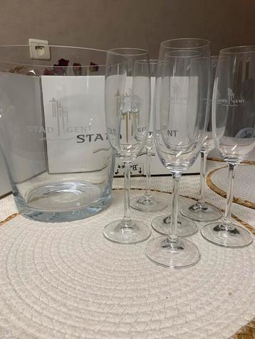 Nieuwe ijsemmer en 6 kristallen champagneglazen Bohemia beschikbaar voor biedingen