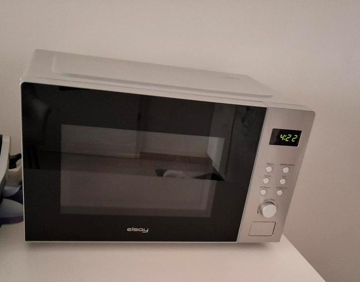 Four micro-ondes multifonctions  Elsay, Electroménager, Micro-ondes, Comme neuf, Four, Enlèvement