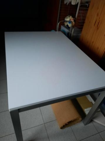 table de cuisine, Enlèvement