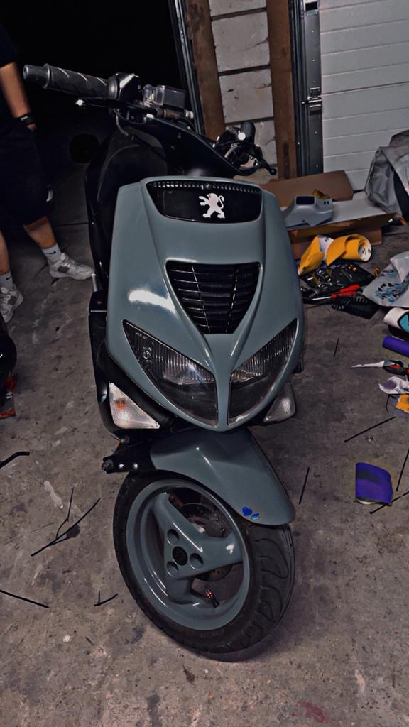 Peugeot speedfight 1 50cc watergekoeld, Fietsen en Brommers, Scooters | Peugeot, Zo goed als nieuw, Speedfight, Ophalen