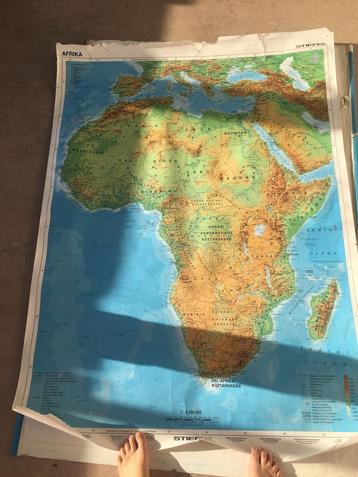 Grote vintage schoolkaart Afrika (Hongaars) beschikbaar voor biedingen