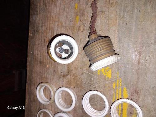 Porseleinen ring voor oude E27 messing fitting., Huis en Inrichting, Lampen | Losse lampen, E27 (groot), Ophalen of Verzenden