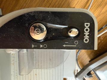 Broodsnijmachine Domo beschikbaar voor biedingen