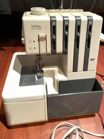 4-draads lockmachine brother, Enlèvement, Utilisé, Surjeteuse, Brother