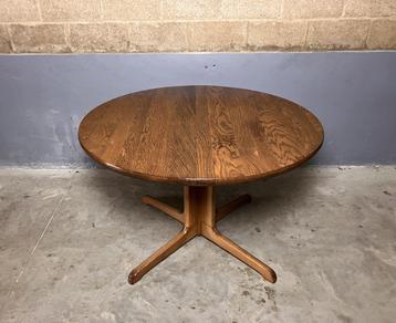 Ronde vintage tafel massief eiken seventies beschikbaar voor biedingen