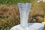 grand vase en verre moule bord dent de scie, Antiquités & Art, Enlèvement ou Envoi