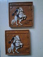 2 oude wandtegels in keramiek - Spaanse Rijschool, Ophalen of Verzenden