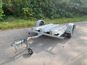 MOTOTRAILER TE HUUR  beschikbaar voor biedingen