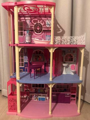 Barbie poppenhuis beschikbaar voor biedingen