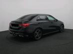 Mercedes-Benz A-Klasse Limousine 180 AMG LINE + TREKHAAK + N, Auto's, Mercedes-Benz, 4 deurs, Stof, Gebruikt, 680 kg