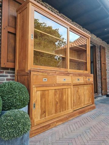 Lage teak buffetkast/vitrinekast GRATIS LEVERING  beschikbaar voor biedingen