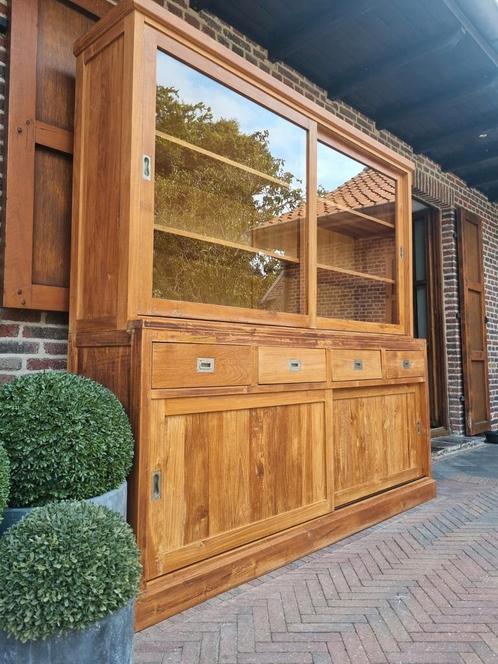 Lage teak buffetkast/vitrinekast GRATIS LEVERING, Huis en Inrichting, Kasten | Buffetkasten, Zo goed als nieuw, Ophalen of Verzenden