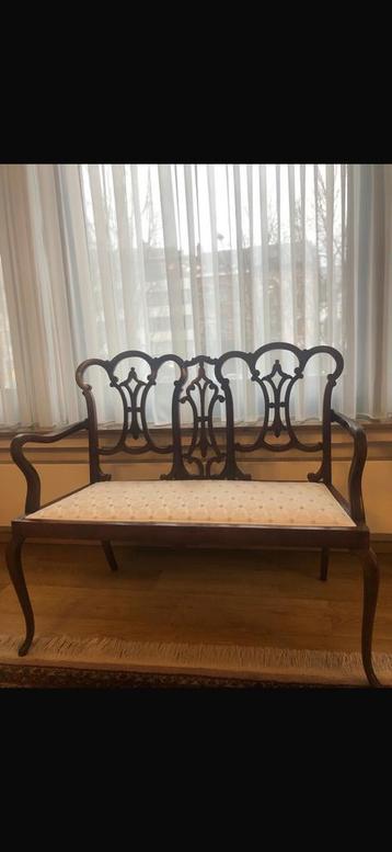 Chippendale salon set, Enlèvement