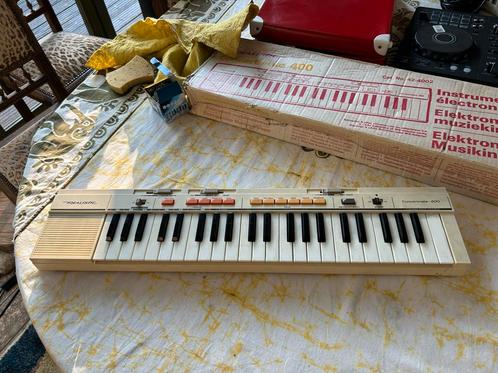 REALISTIC CONCERTMATE 400, Muziek en Instrumenten, Keyboards, Gebruikt, Casio, Ophalen of Verzenden
