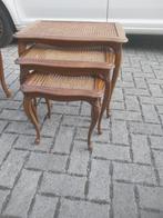Antieken bijzettafeltjes + salontafel, Ophalen