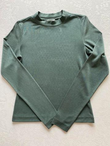 Truitje Monki maat XS beschikbaar voor biedingen