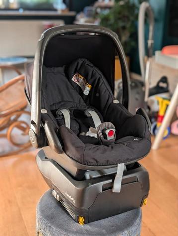 Maxi Cosi Pebble met Familyfix beschikbaar voor biedingen
