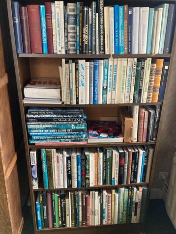 TRÈS INTÉRESSANTS LIVRES TOUT GENRES. ROMAN ET HISTOIRES beschikbaar voor biedingen