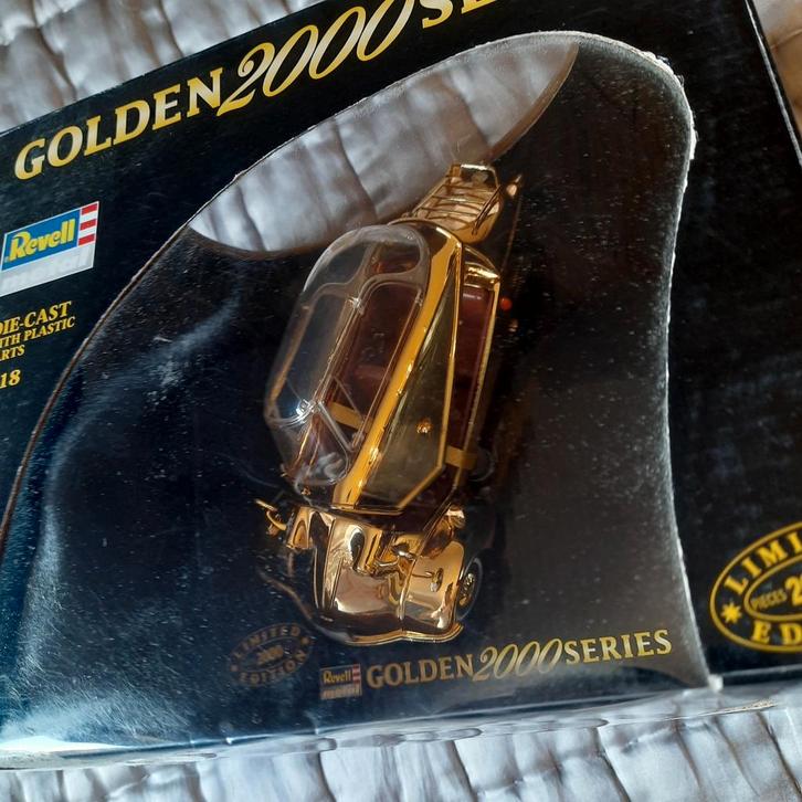 MESSERSCHMITT KR200*1/18*VERGULD*REVELL*NEW*UNIEK*, Hobby en Vrije tijd, Modelauto's | 1:18, Nieuw, Auto, Revell, Ophalen