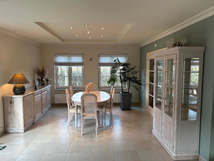 Eetplaats in eik ceruse, Huis en Inrichting, Complete eetkamers, Gebruikt, 4 tot 6 stoelen, Ophalen