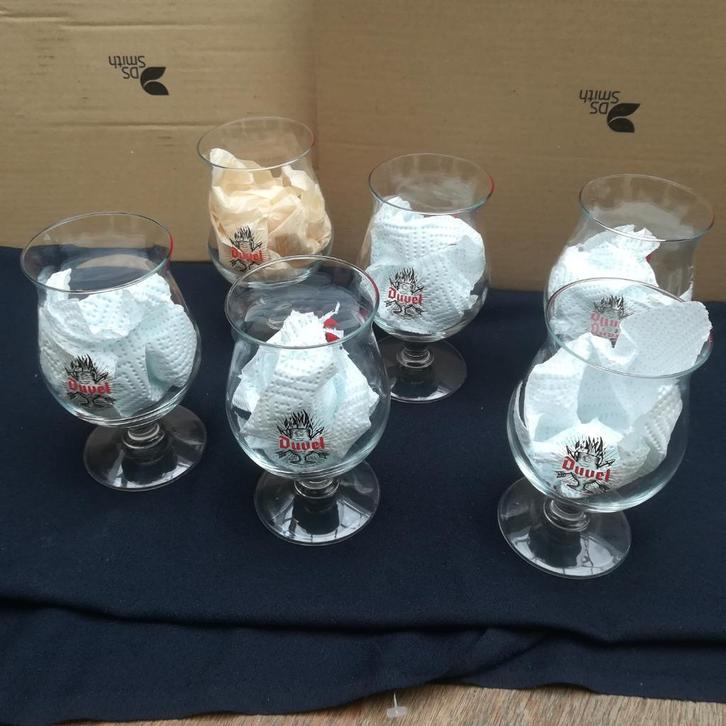 DUVEL: Bierglazen op steel met logo, Verzamelen, Biermerken, Duvel, Ophalen of Verzenden