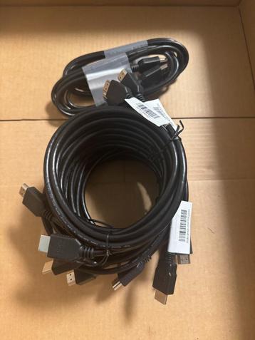 DVI - HDMI - Displayport kabel (nieuw) beschikbaar voor biedingen