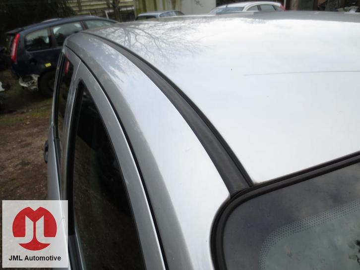 DAKLIJST DAKSTRIP RECHTS MAZDA 2, Auto-onderdelen, Carrosserie, Achterklep, Gebruikt, Ophalen of Verzenden