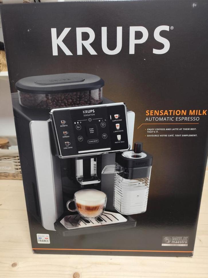 Machine à expresso Krups EA912E10 NEUVE ! ! !, Electroménager, Cafetières, Enlèvement
