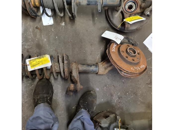 Schokdemperpoot rechts-voor van een Daewoo Lanos, Auto-onderdelen, Ophanging en Onderstel, Daewoo, Gebruikt, 3 maanden garantie