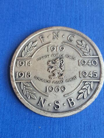 1969 medaille Nationale Strijdersbond 50 jaar zilver beschikbaar voor biedingen