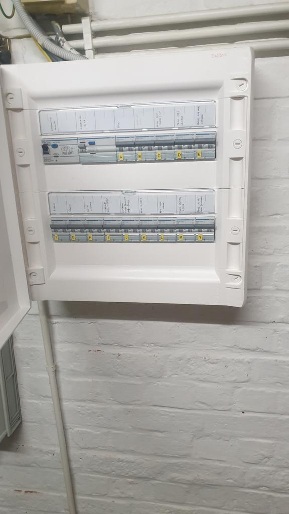 Nood Elektricien, Diensten en Vakmensen, Elektriciens