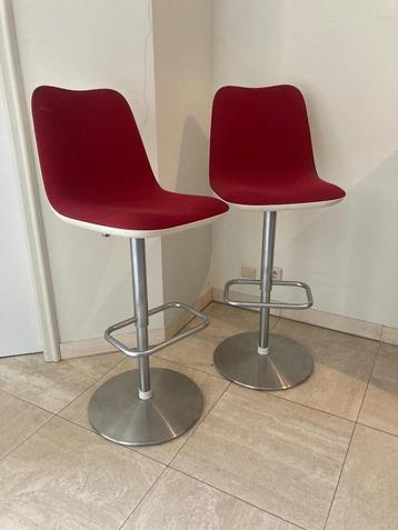 Bar krukken Kristalia beschikbaar voor biedingen