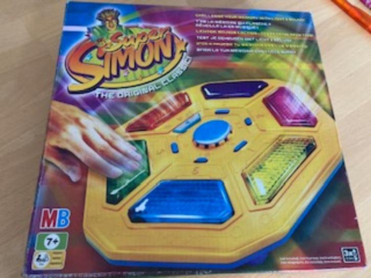 Elektronisch spel ' Super Simon', Hobby en Vrije tijd, Gezelschapsspellen | Bordspellen, Gebruikt, Een of twee spelers, Drie of vier spelers