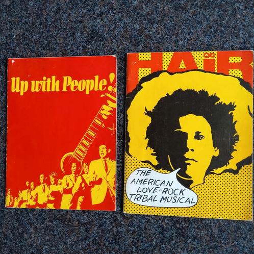"Hair' & " UP with people". 2 programmaboekjes 1970., Verzamelen, Muziek, Artiesten en Beroemdheden, Zo goed als nieuw, Ophalen of Verzenden