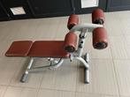 Technogym crunch en decline bench, Sport en Fitness, Ophalen of Verzenden, Zo goed als nieuw, Benen