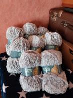 8 bollen Faux Fur (Fluffy garen), Enlèvement ou Envoi, Neuf