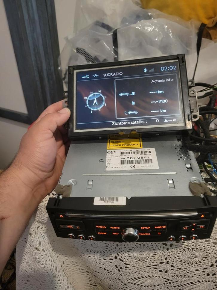 Autoradio gps rneg2 rt6, Auto diversen, Autoradio's, Zo goed als nieuw, Ophalen of Verzenden