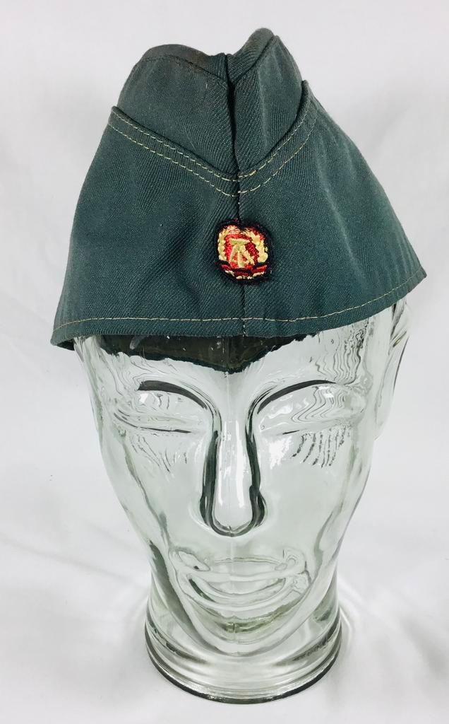Vintage Militair scheepje baret veldmuts Oost Duitsland DDR, Verzamelen, Militaria | Algemeen, Landmacht, Helm of Baret, Ophalen of Verzenden