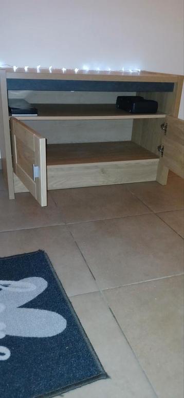 Tv meubel (zeer goede staat)  beschikbaar voor biedingen