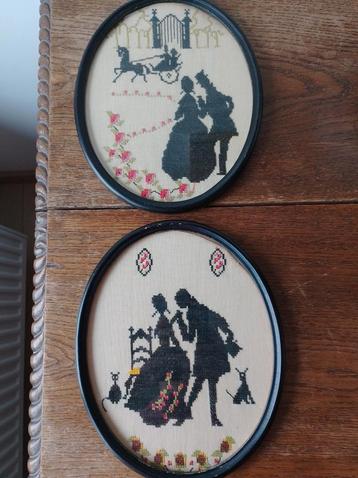 Twee oude naaiwerkjes in originele lijstjes  beschikbaar voor biedingen