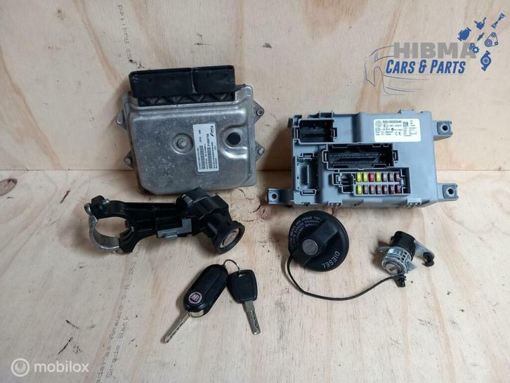 Fiat Punto Evo 1.3 M-Jet Sleutelset + ECU 51880758 09 - 13, Auto-onderdelen, Klein materiaal, Fiat, Gebruikt, Ophalen of Verzenden