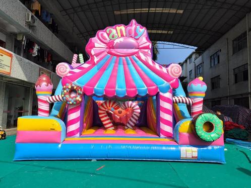 Château gonflable NEUF! Maxi Candy Shop, Hobby & Loisirs créatifs, Articles de fête | Location, Neuf