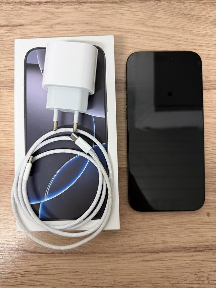 iPhone 16 Pro Max zwart titanium 256 GB, Telecommunicatie, Mobiele telefoons | Apple iPhone, Zo goed als nieuw, 256 GB, Zonder abonnement