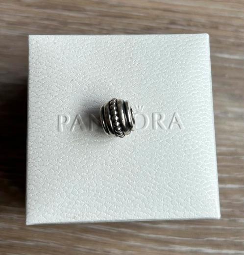 Zilveren Pandora bedel bol, uitstekende staat, Handtassen en Accessoires, Bedels, Zo goed als nieuw, Pandora, Zilver, 1 bedel