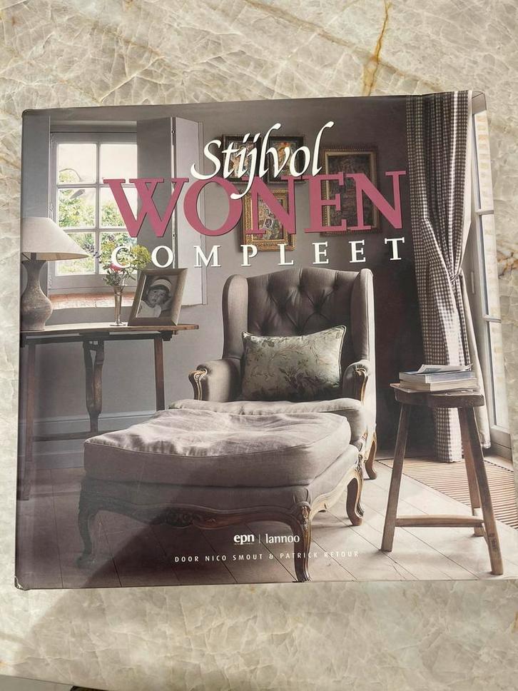 P. Retour - Stijlvol Wonen Compleet, Boeken, Wonen en Tuinieren, Zo goed als nieuw, Ophalen of Verzenden