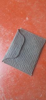 Étui lunettes allemande, Enlèvement