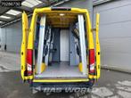 Iveco Daily 35S14 Automaat L2H2 3,5t Trekgewicht LED ACC Air, Auto's, Stof, Gebruikt, Euro 6, Iveco